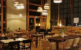 Le Caillou - Restaurant et Café intérieur - Au rendez-vous des Normands